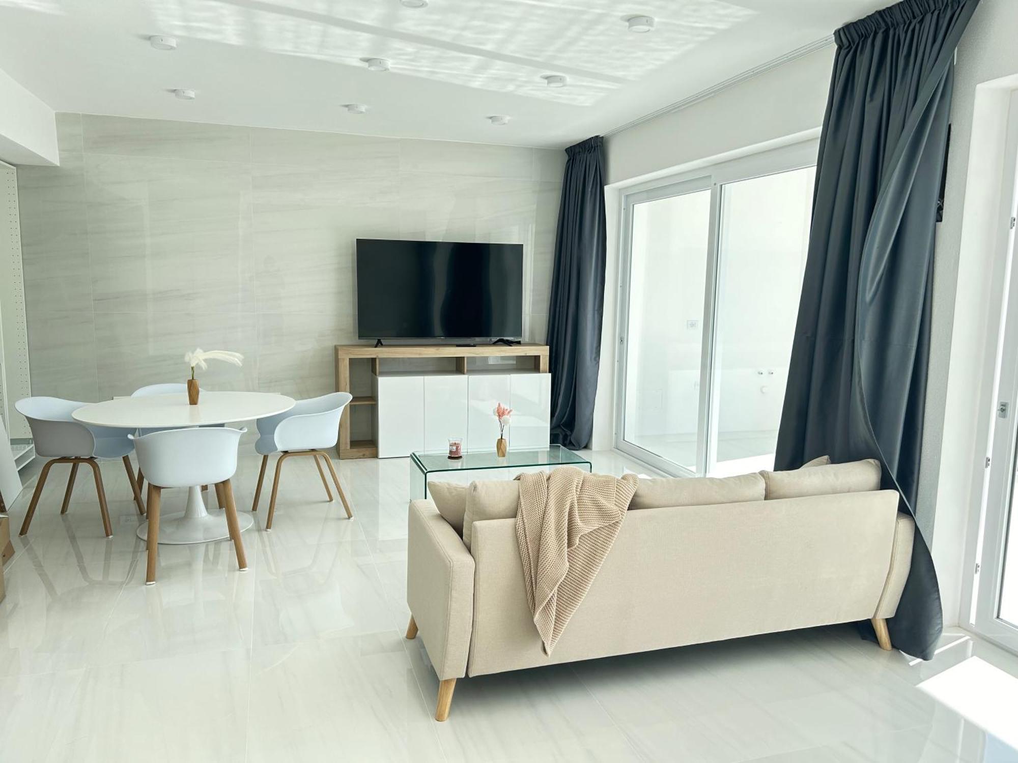 Smart Luxury Suites & Apartments Орозей Екстер'єр фото